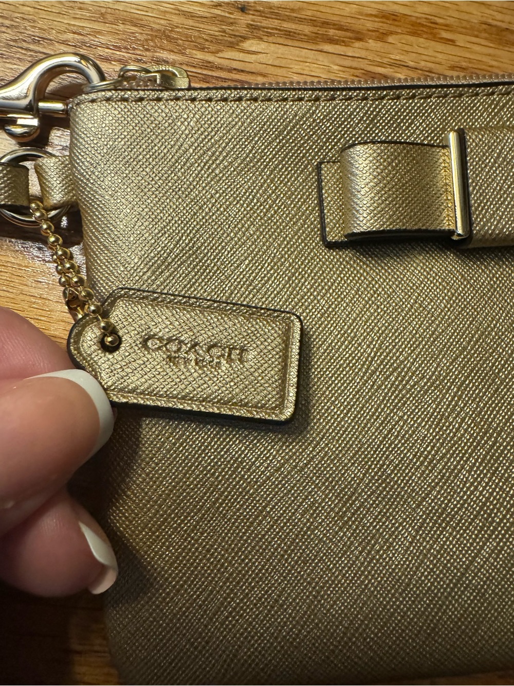 Coach Darcy Bow Gold Wristlet - Picture 3 of 7